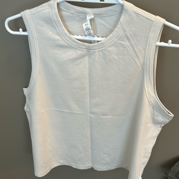 Lululemon Classic Fit Tank - Sz 10 Bone - Picture 1 of 2